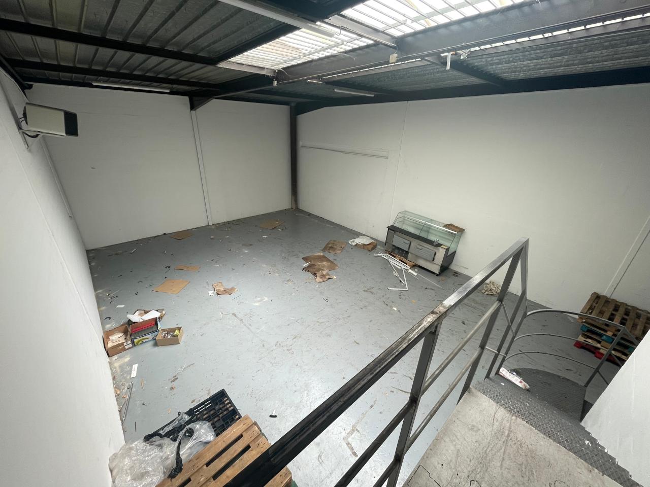 Local d'activité Saint-Ouen-l'Aumône 170m² Location local d'activité Saint-Ouen-l'Aumône Val-d'Oise OLACT2314889 4